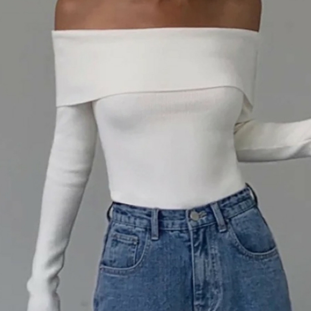 NWT REVOLVE/Minimalist Lovers Commense Off The Sholder Blouse